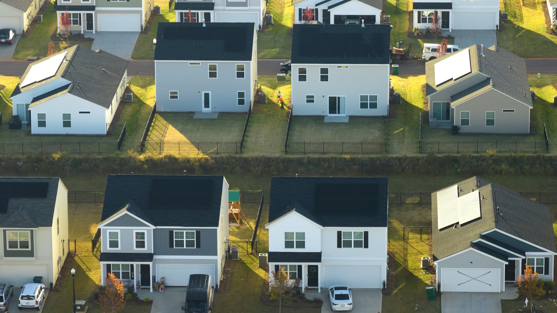 Featured image for Navigating Homeowners Associations in New Communities? Key Information.